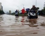 Nhiều khu vực Hà Nội ngập nặng sau mưa lớn